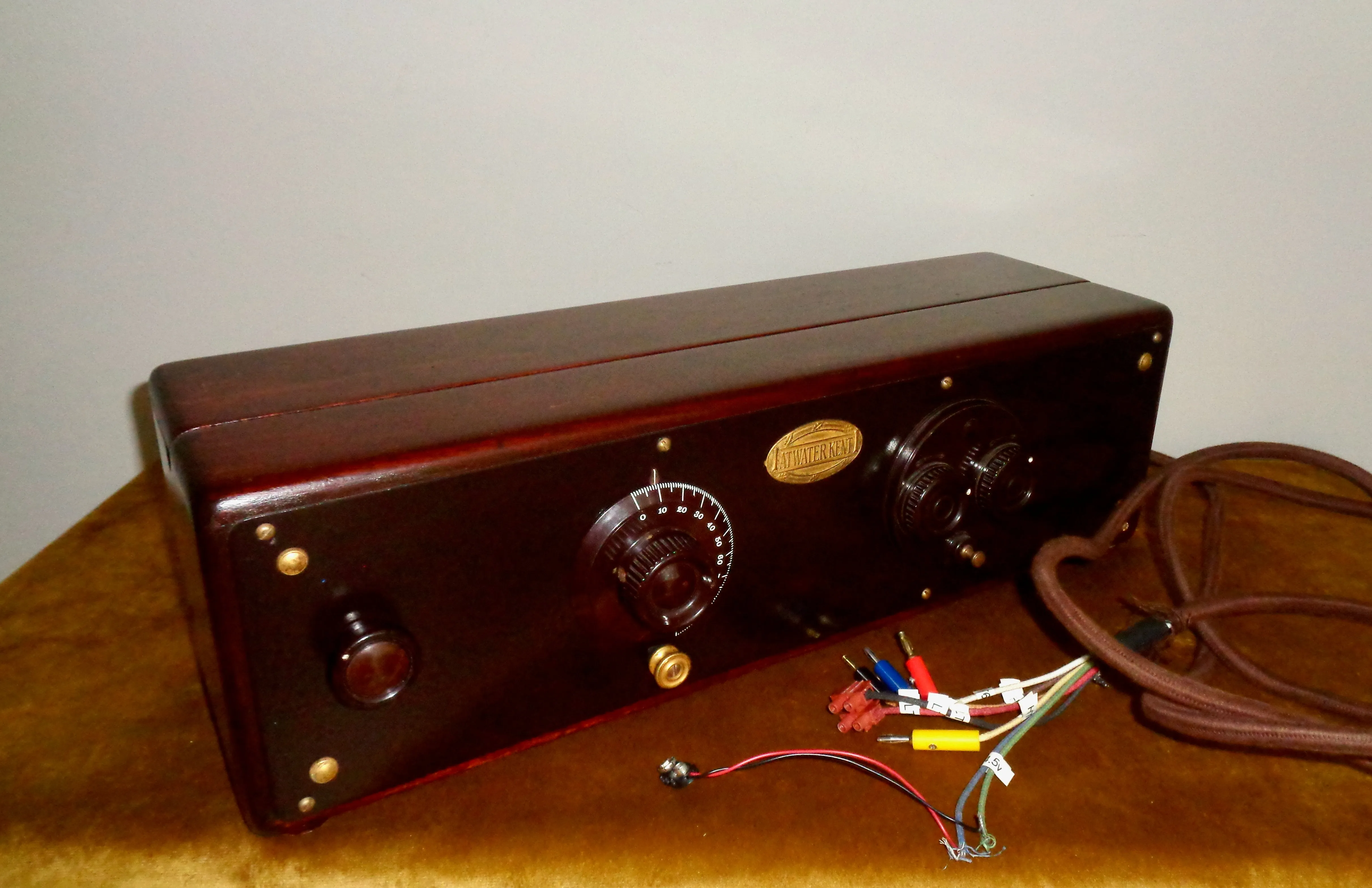 1927 Atwater Kent Valve Radio Receiving Set Table Model 33