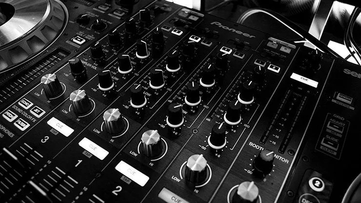Affordable Remote control music systems by Jonathan Royle ebook DOWNLOAD