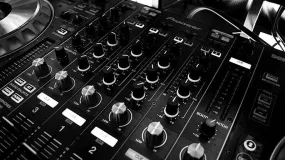 Affordable Remote control music systems by Jonathan Royle ebook DOWNLOAD