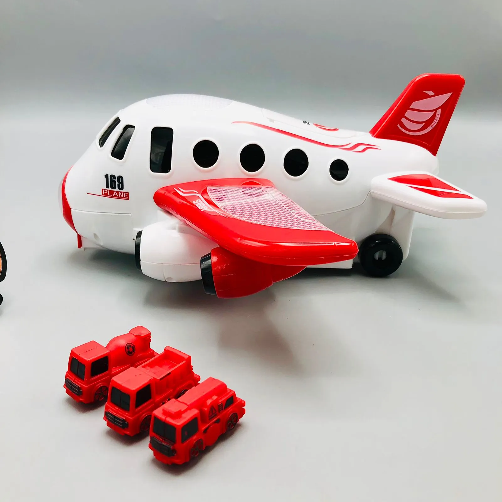 Battery Operated Catapult Airbus Plane With Mini Cars