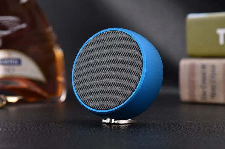 Bluetooth Smart Audio Outdoor Portable Mini Lock and Load Spray Extra Bass Portable Speaker Desktop Sound