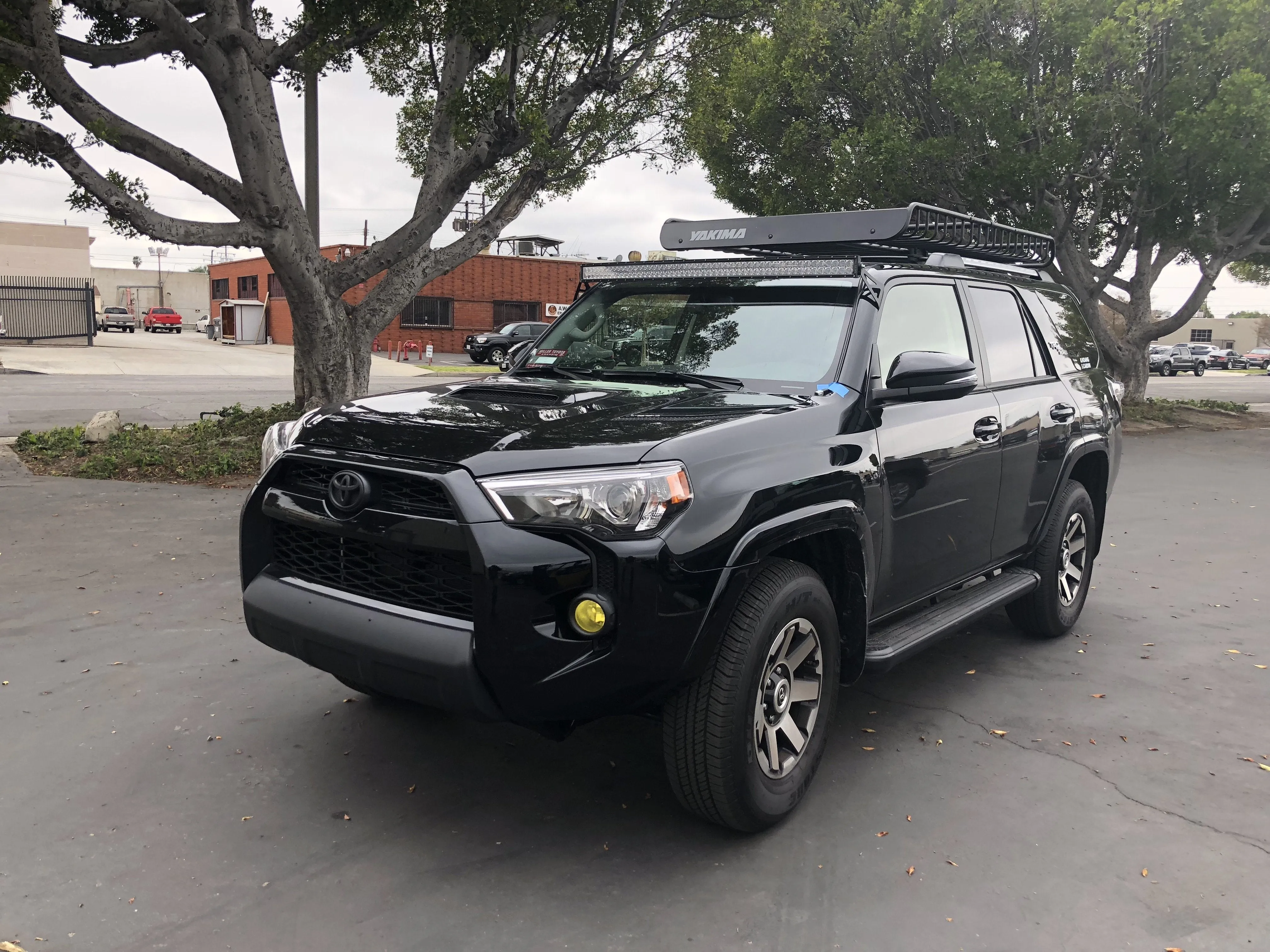CALI RAISED LED 2003-2022 TOYOTA 4RUNNER 52" CURVED LED LIGHT BAR ROOF BRACKETS KIT