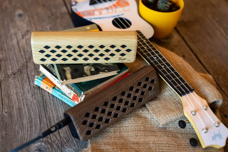 Flight Tiny6 Amplifier Portable Mini Ukulele Amplifier with Maple-Effect Case