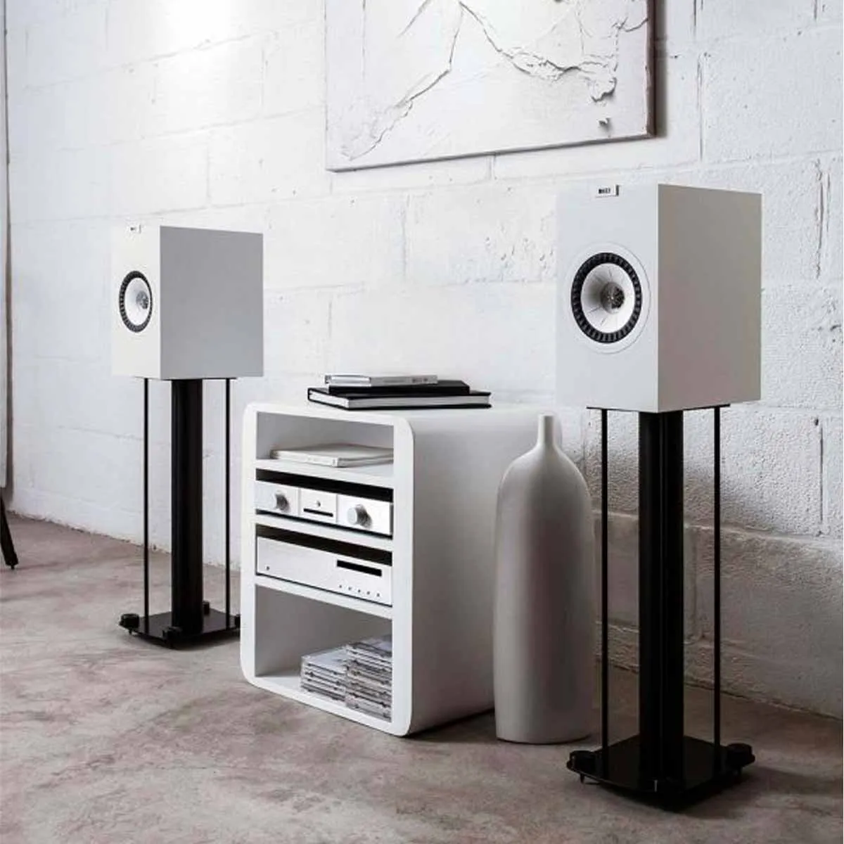 KEF Q350 OPEN BOX Bookshelf Speakers - Black - Pair-Excellent Condition