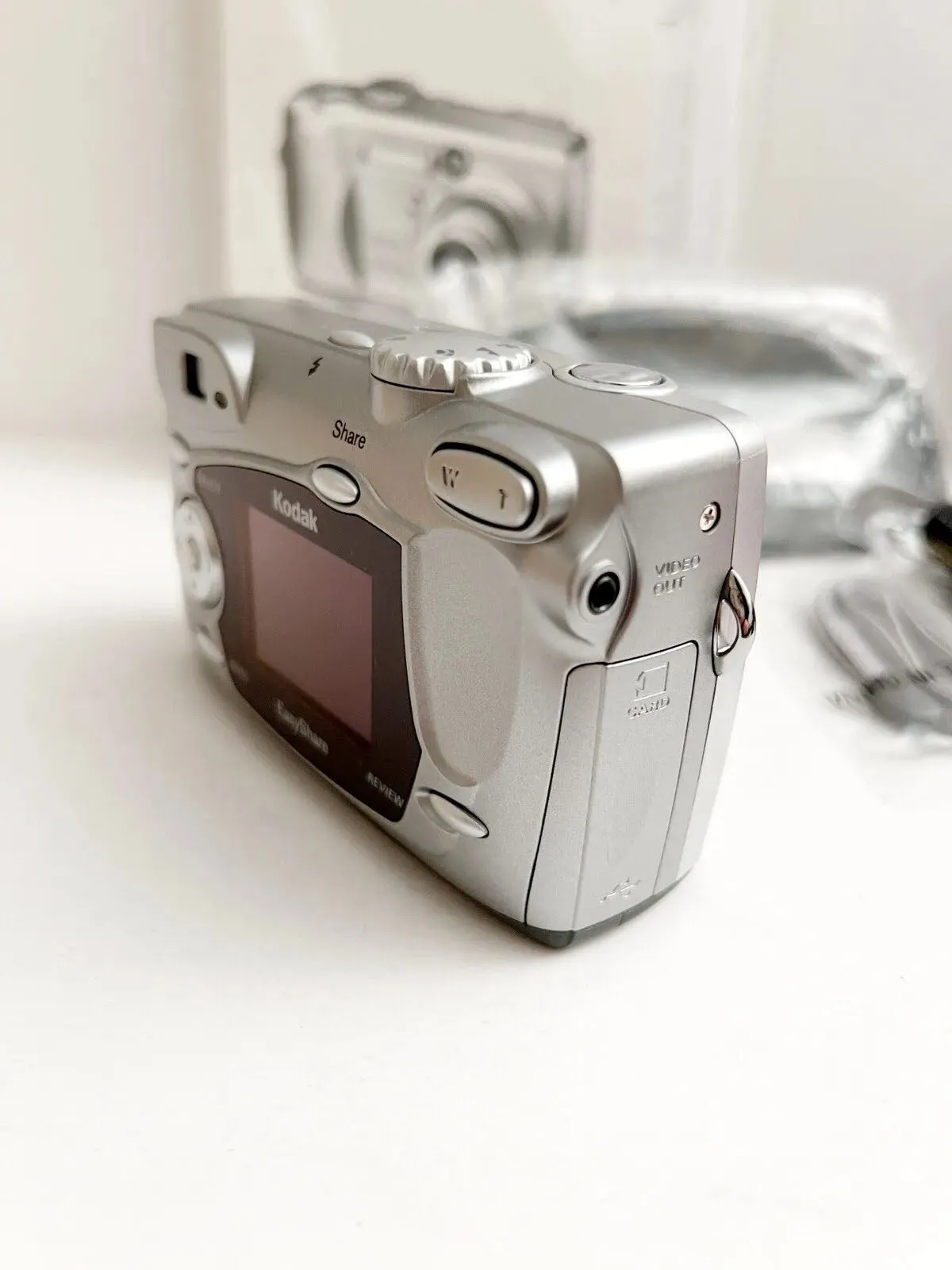 Kodak EasyShare DX4330 3.1MP Digital Camera with 3X Optical Zoom (Refurbished)