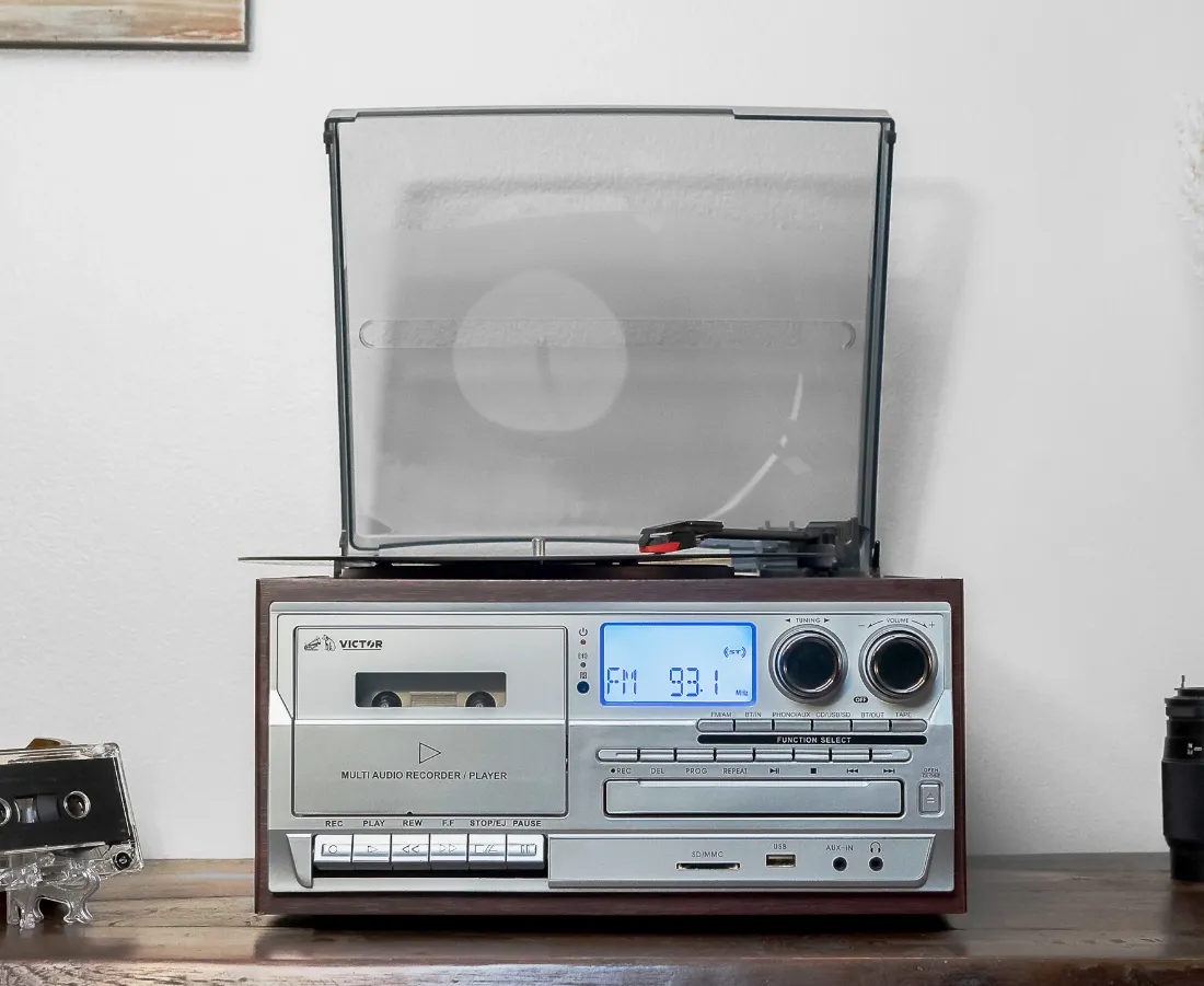 VICTOR Cosmopolitan 8-In-1 Turntable